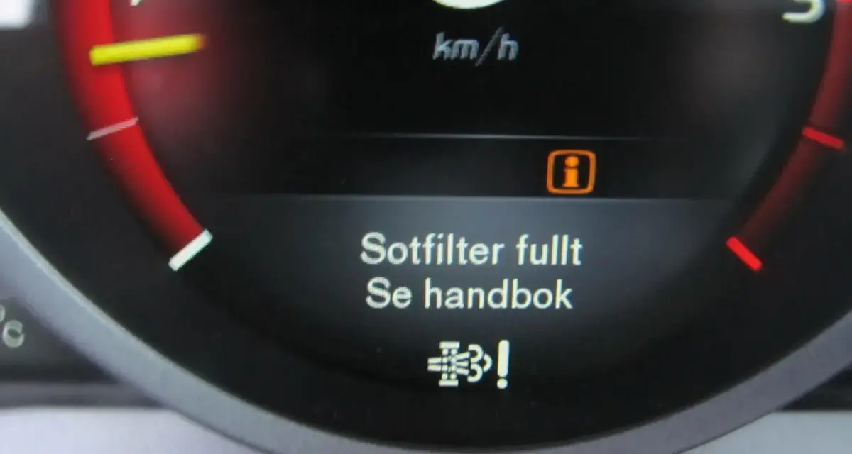 Varning i Volvo V70: Sotfilter fullt, se handbok. Dags för rengöring!