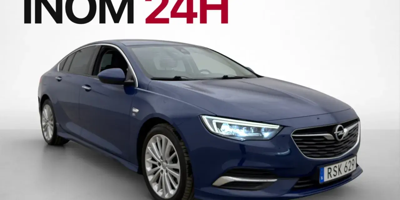 Blå Opel Insignia, perfekt för en begtest i Sverige. Hemleverans inom 24 timmar.