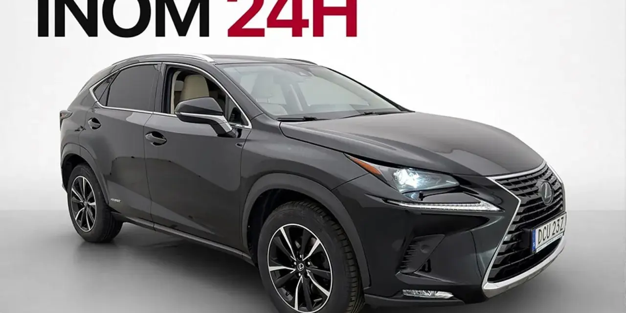 Svart Lexus NX 300h, hemleverans i Sverige inom 24h. Inga problem med denna bil!