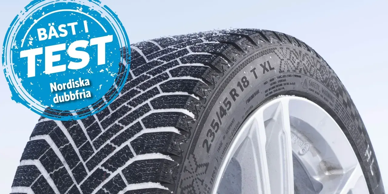 Vinterdäck Falken Winterpeak F-Ice 1, bäst i test nordiska dubbfria. Snö på däcket.