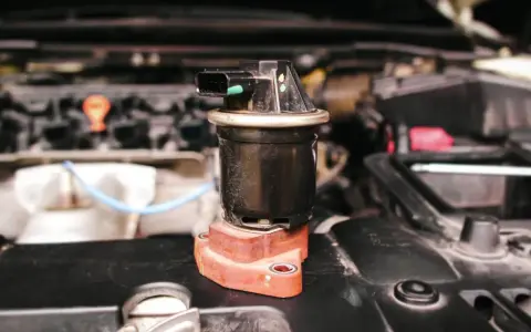 EGR-ventil för en VW, redo att programmera bort.