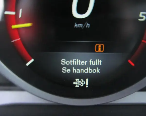 Varning i Volvo V70: Sotfilter fullt, se handbok. Dags för rengöring!