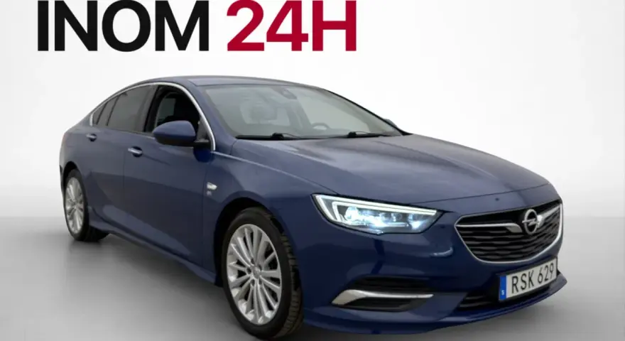Blå Opel Insignia, perfekt för en begtest i Sverige. Hemleverans inom 24 timmar.