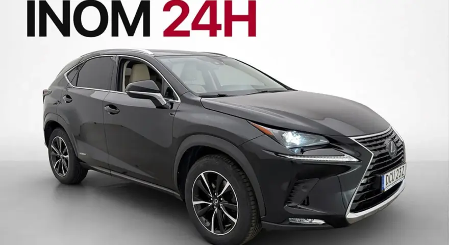 Svart Lexus NX 300h, hemleverans i Sverige inom 24h. Inga problem med denna bil!
