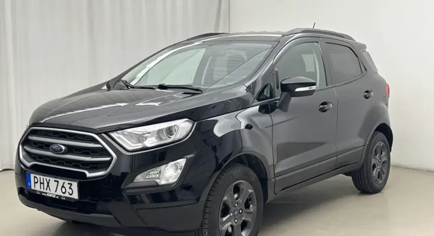 Svart Ford Ecosport med registreringsskylten PHX 763. En potentiell ford ecosport problem kan vara att den är lite dammig.