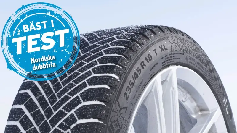 Vinterdäck Falken Winterpeak F-Ice 1, bäst i test nordiska dubbfria. Snö på däcket.