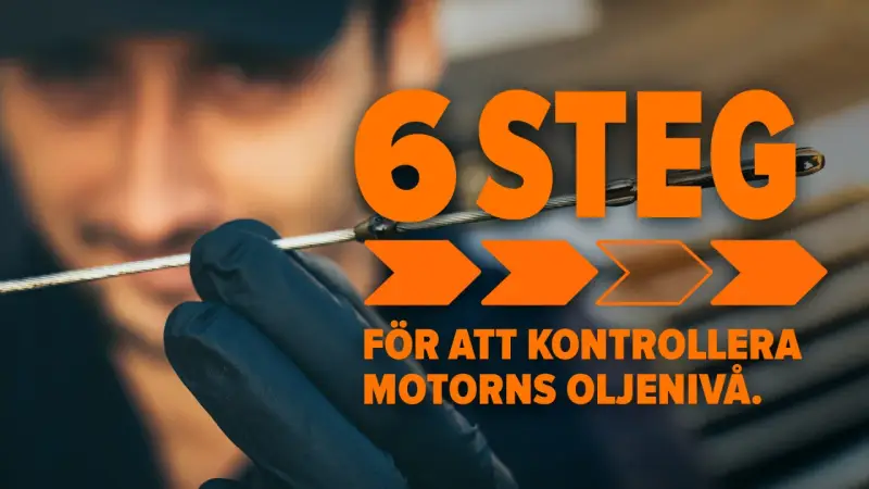 6 steg för att kolla olja bil. En person med handske håller i oljestickan.